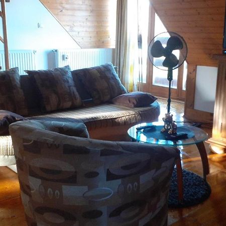 Komfort Apartman Eger Kültér fotó